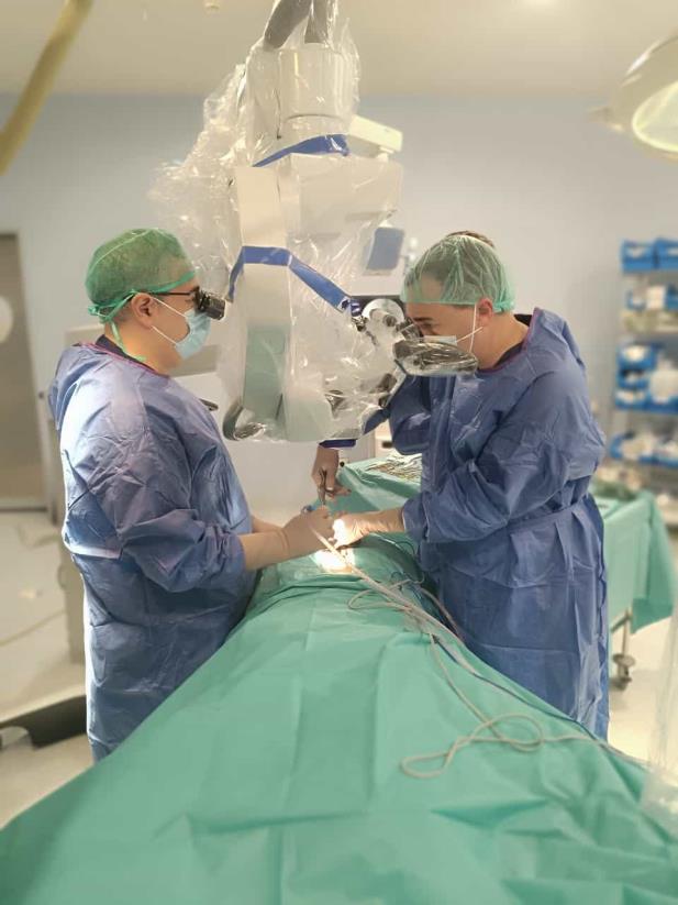 Cirugía columna mínimamente invasiva (Dr.Antonio López González)